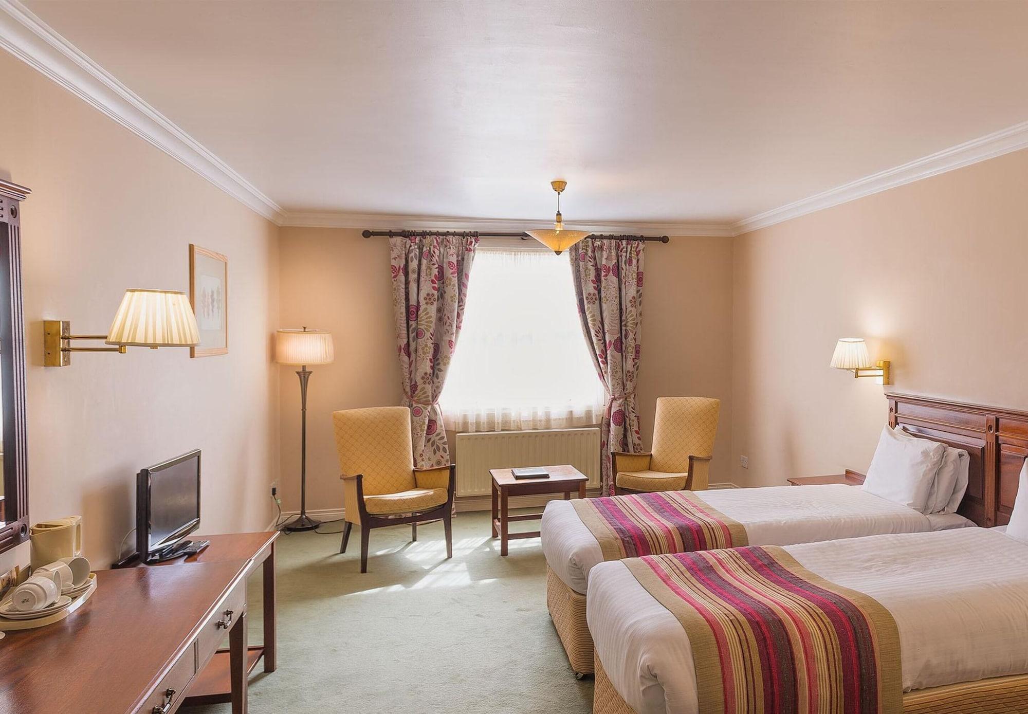 Londonderry Arms Hotel Carnlough Bagian luar foto
