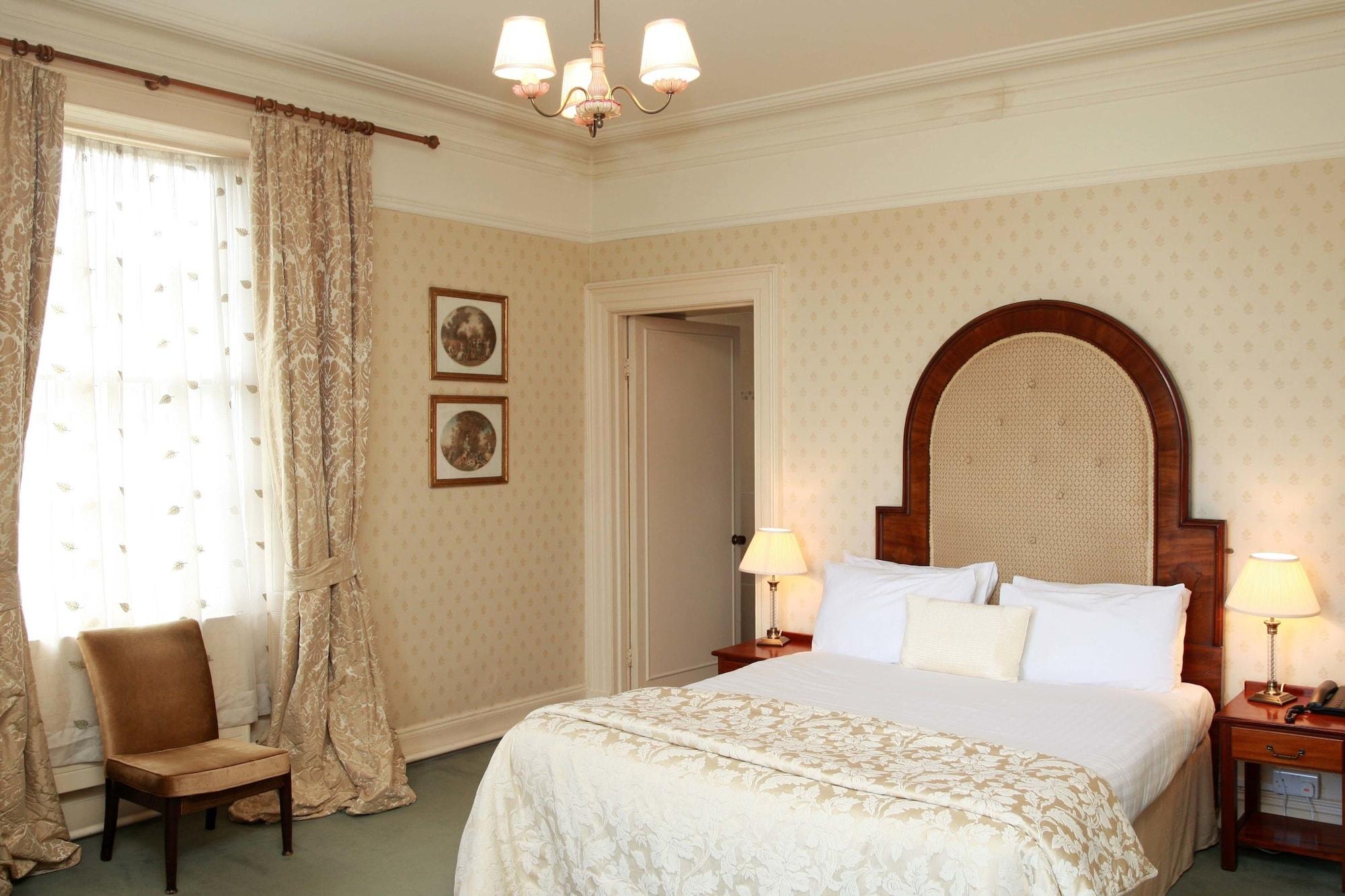 Londonderry Arms Hotel Carnlough Bagian luar foto