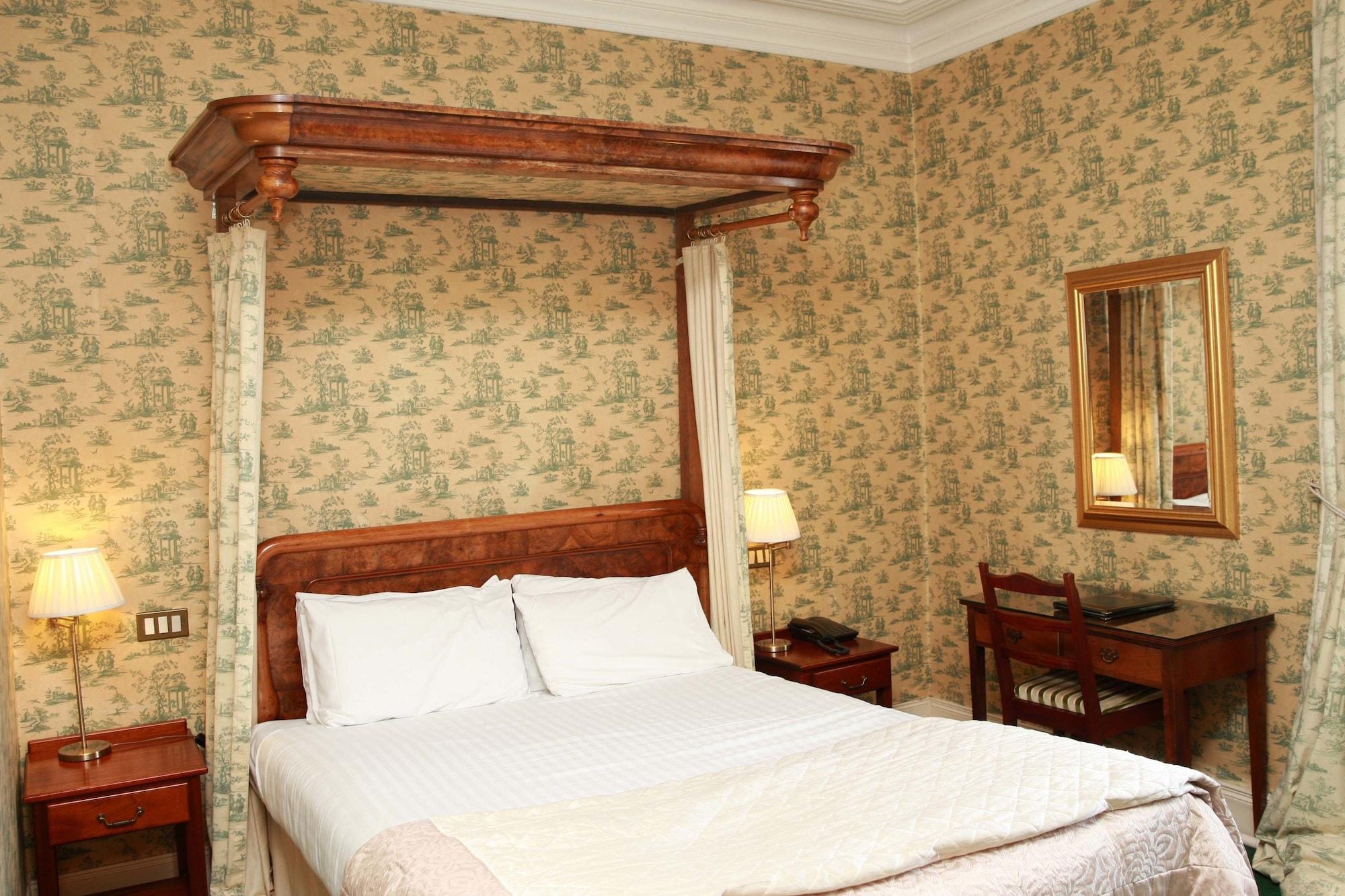 Londonderry Arms Hotel Carnlough Bagian luar foto