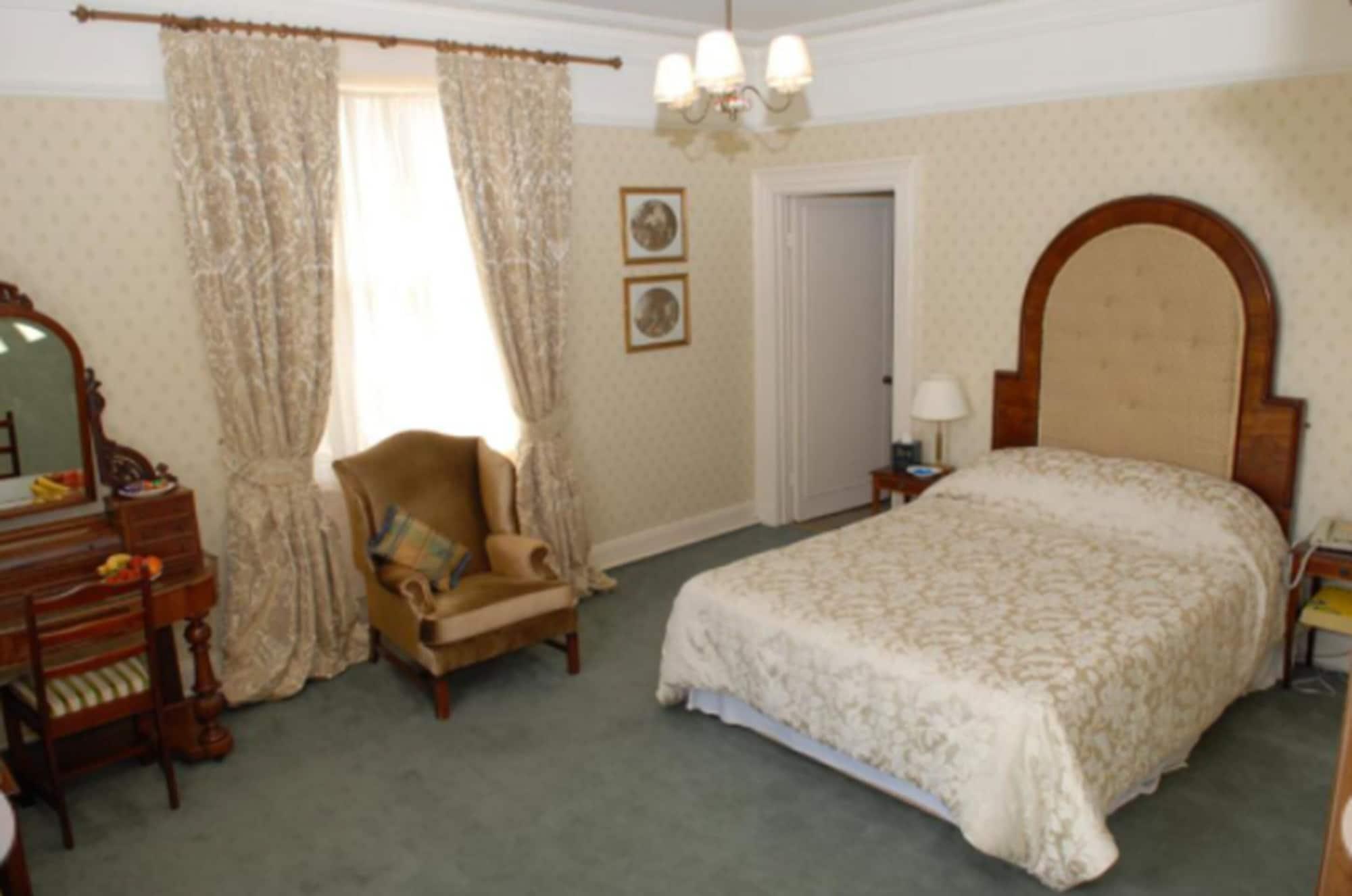 Londonderry Arms Hotel Carnlough Bagian luar foto