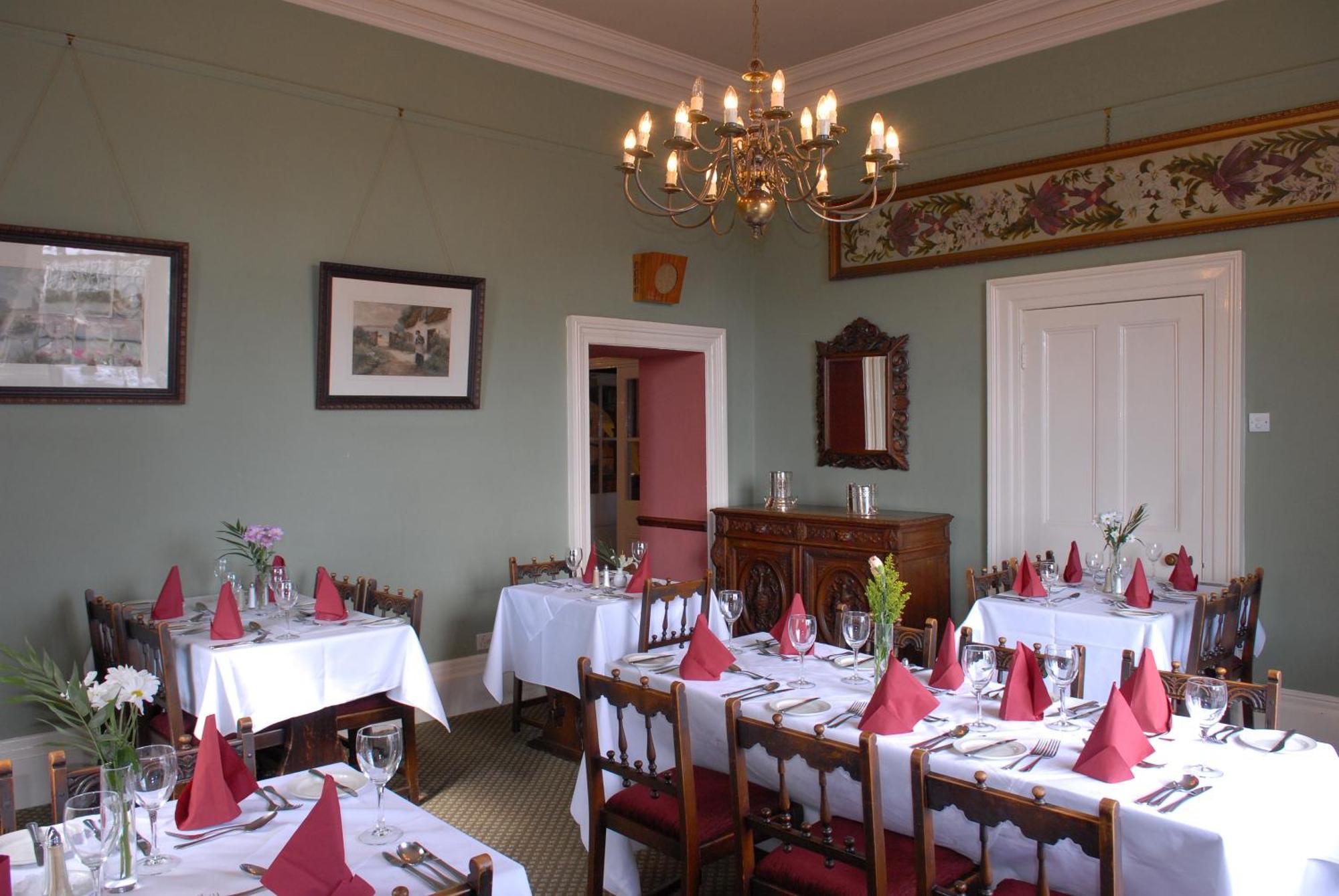 Londonderry Arms Hotel Carnlough Bagian luar foto