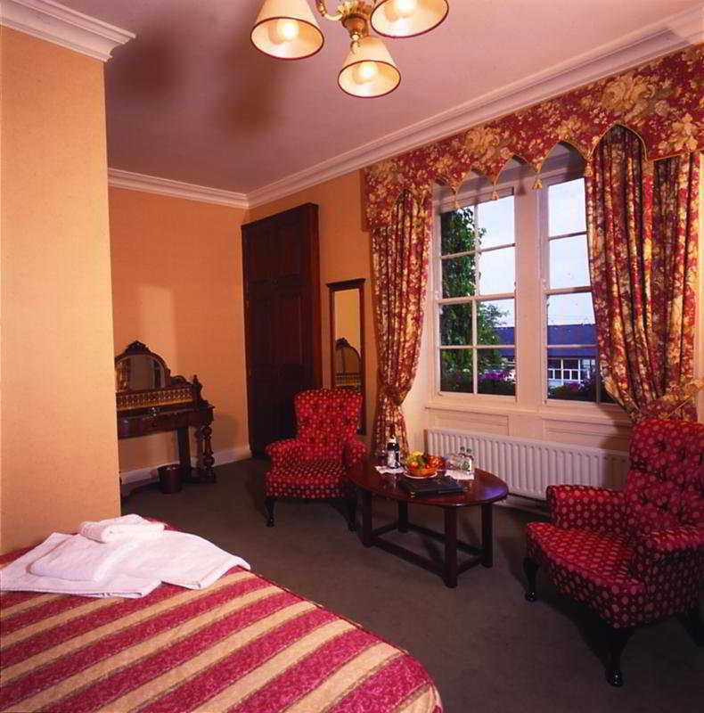 Londonderry Arms Hotel Carnlough Bagian luar foto