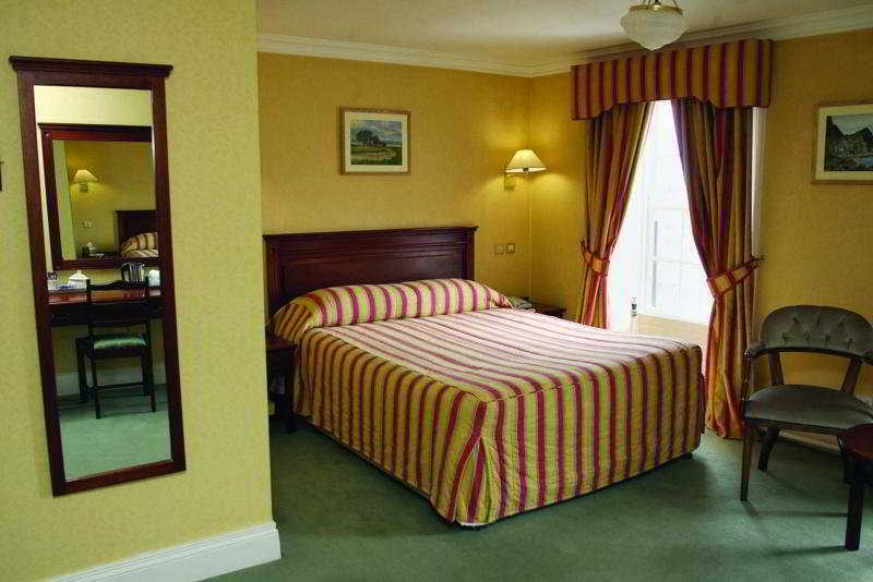Londonderry Arms Hotel Carnlough Bagian luar foto