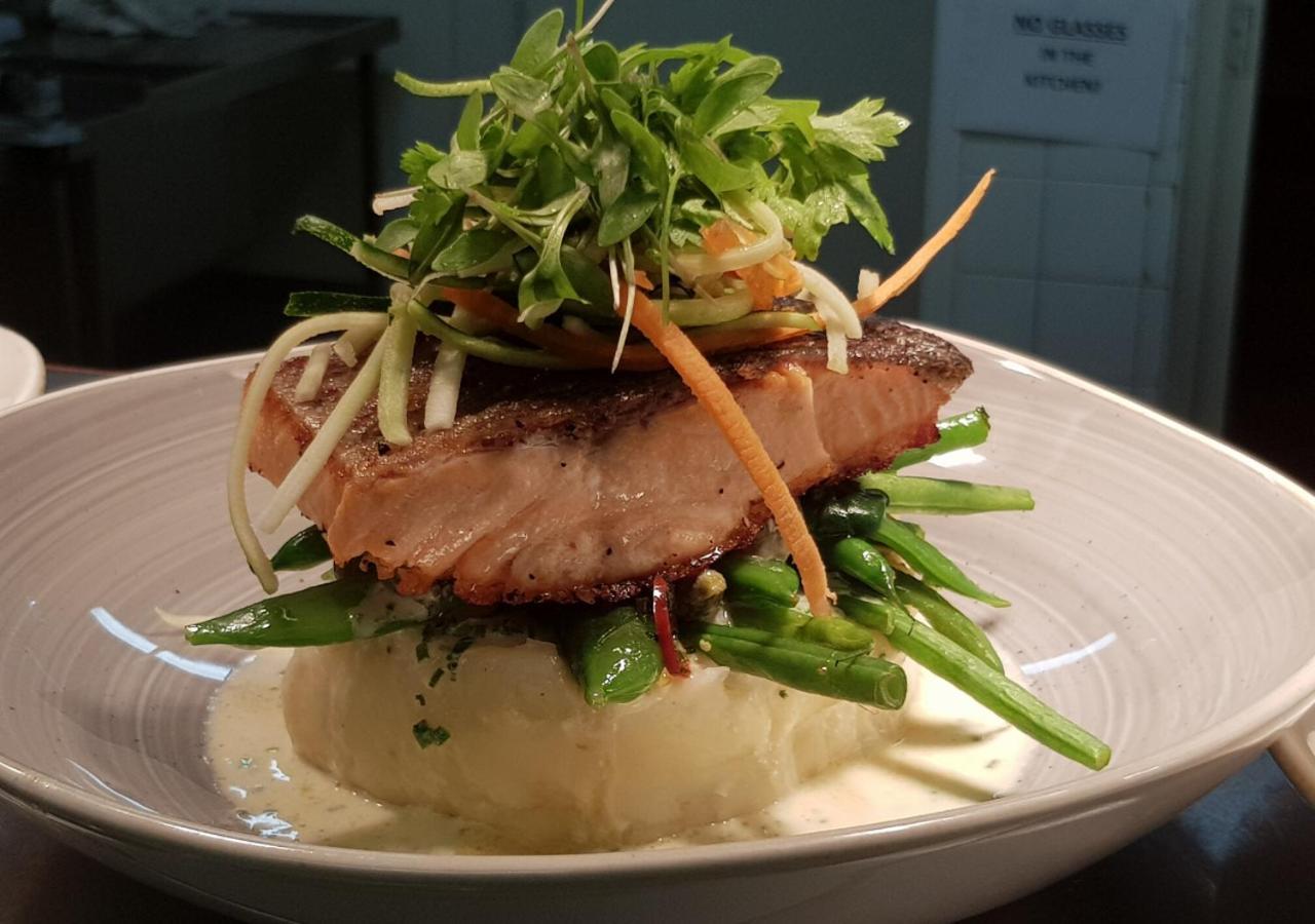 Londonderry Arms Hotel Carnlough Bagian luar foto