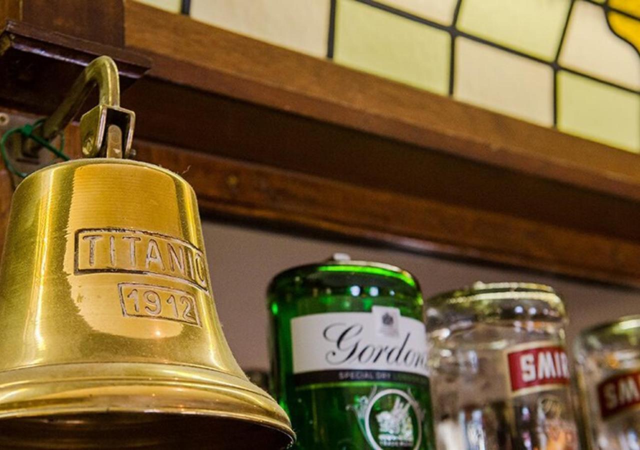 Londonderry Arms Hotel Carnlough Bagian luar foto